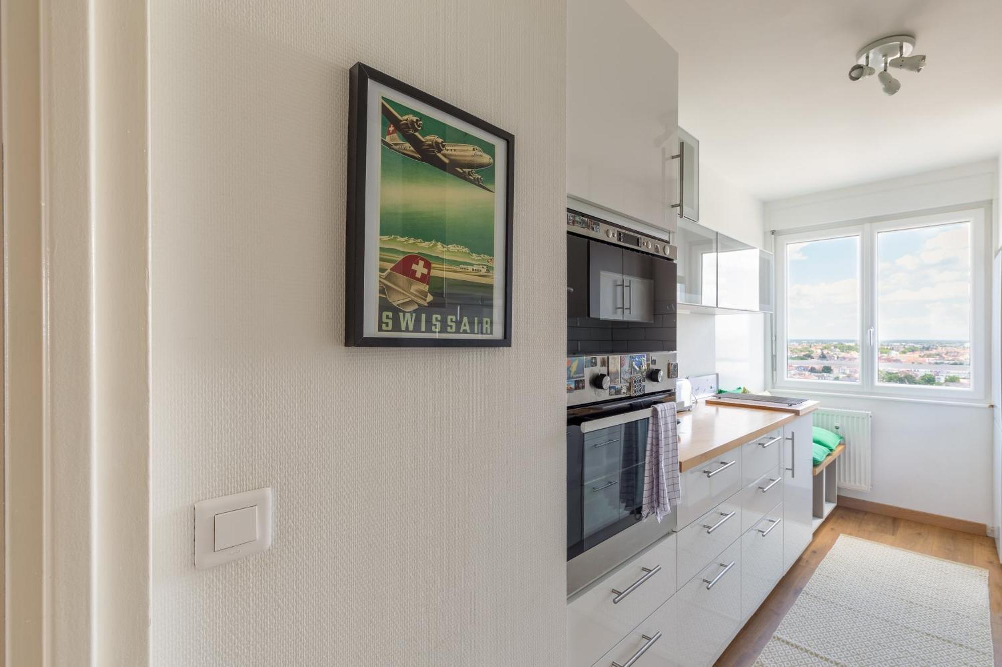Apartment Travel Homes - Wilnest, Nested With A View
